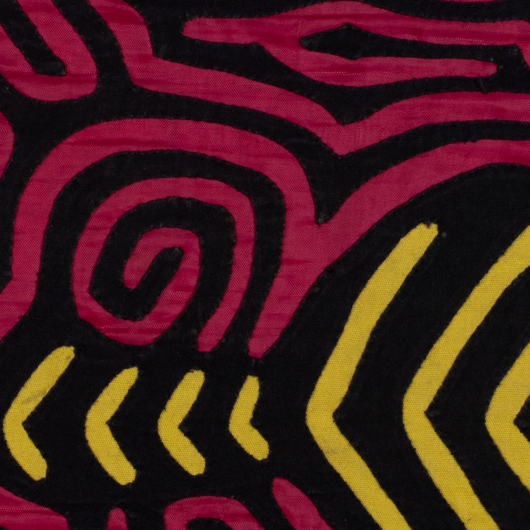 Traditional Black And Rosada Classic Design Mola