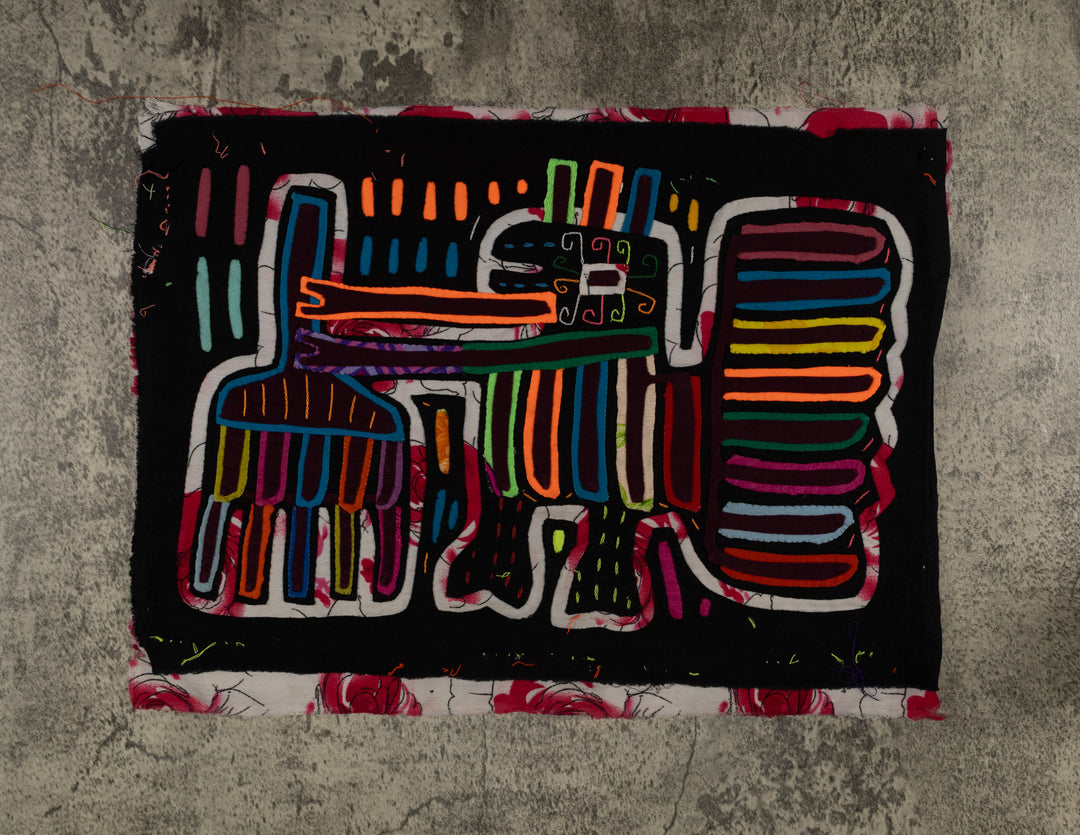 Multi-Color Jungle House Cleaner Mola