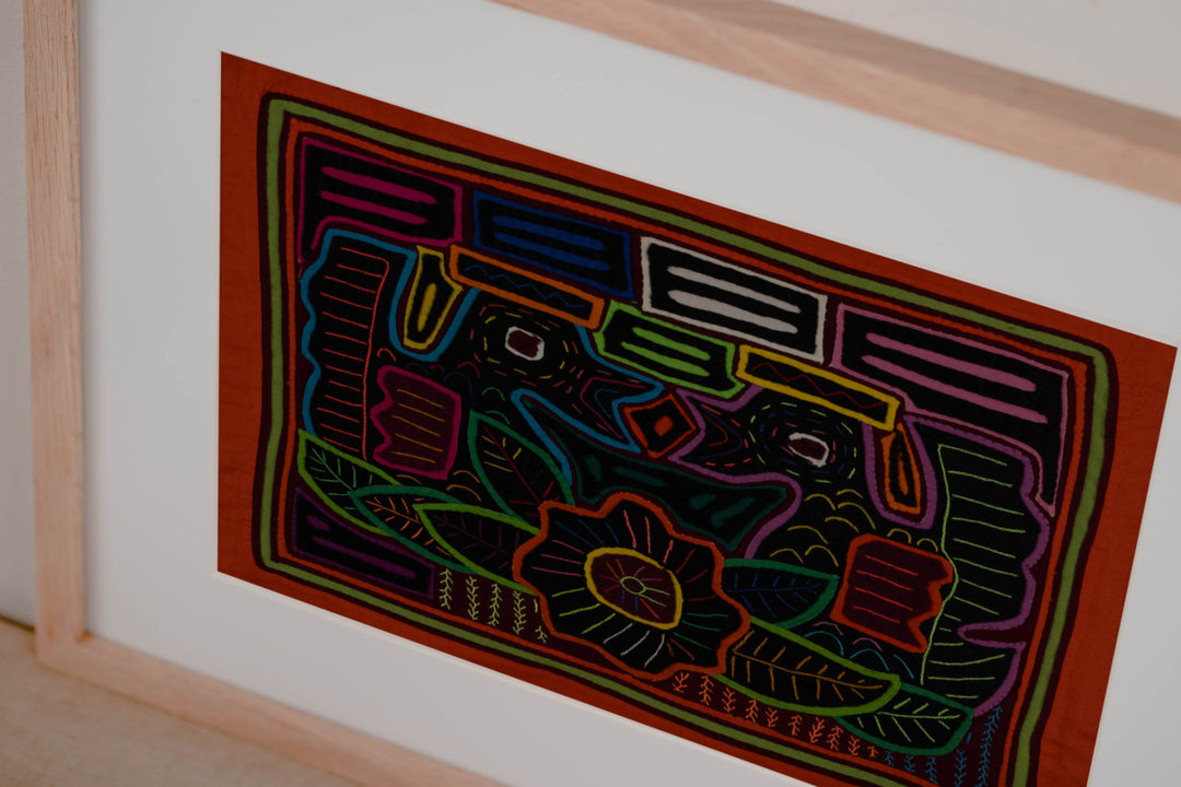 Classic Rainbow Colors Song Bird Mola