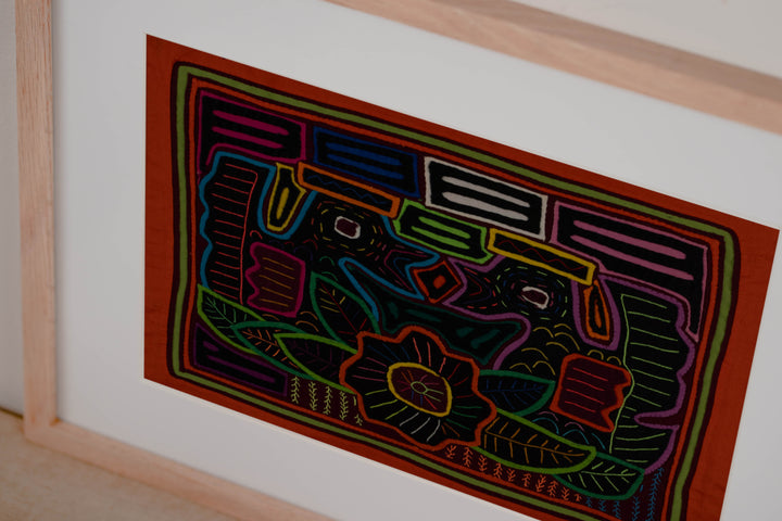 Classic Rainbow Colors Song Bird Mola