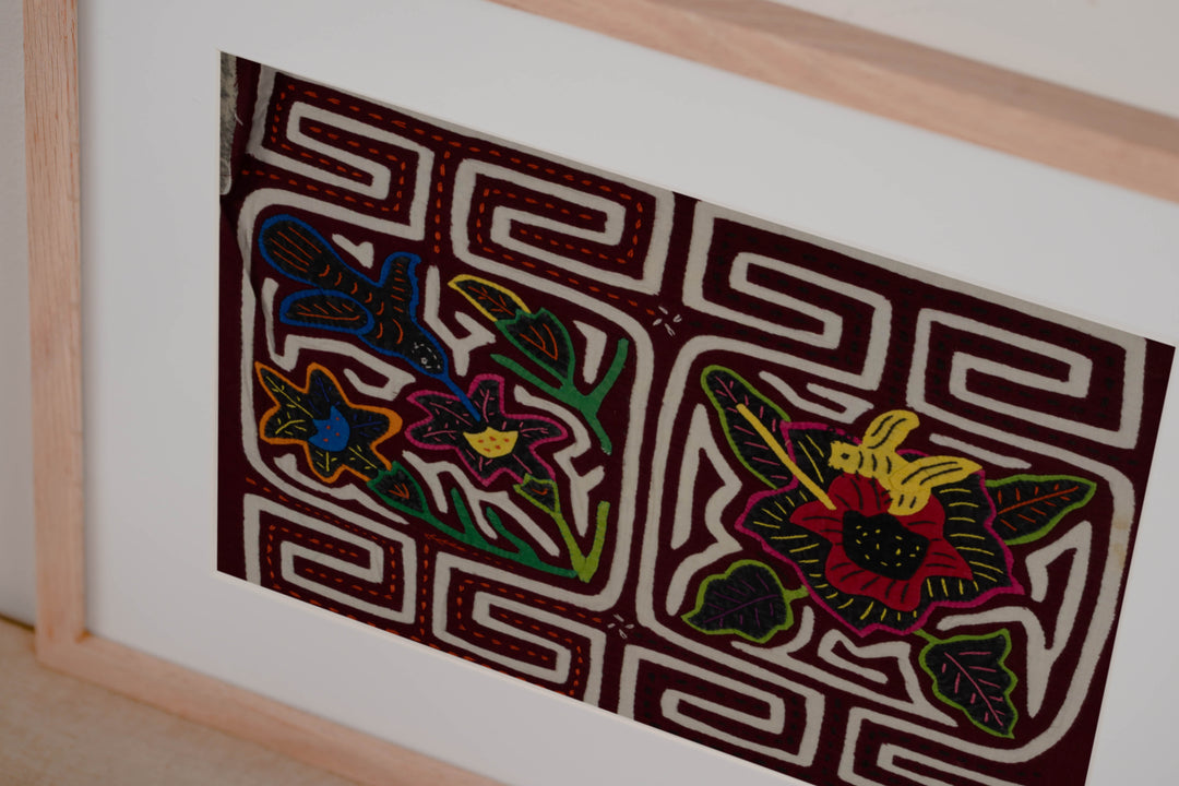 Traditional Hummingbird Bee And Flower Mola