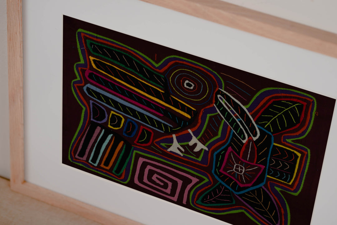 Classic Rainbow Colors Hummingbird And Flower Mola