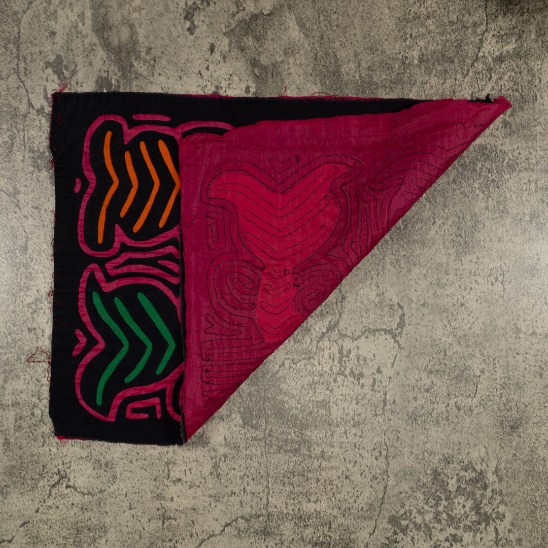 Traditional Black And Rosada Classic Design Mola