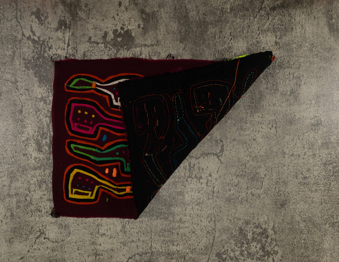 Maroon Smoking Pipe Mola