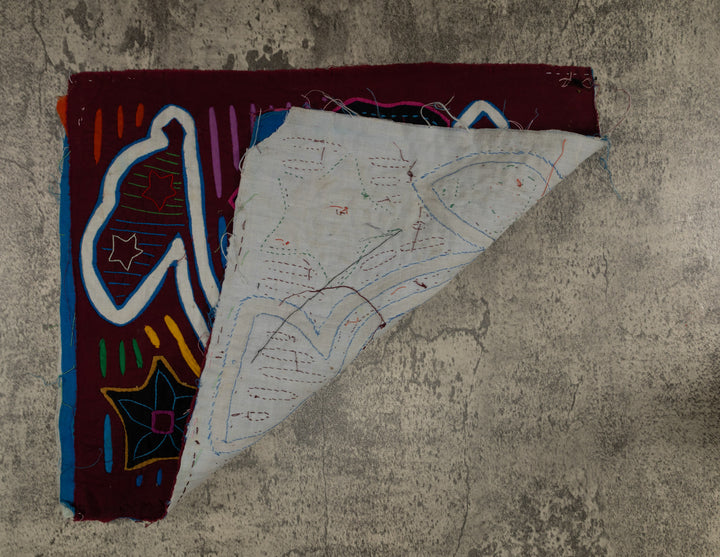 Classic Maroon And White Flag Day Mola