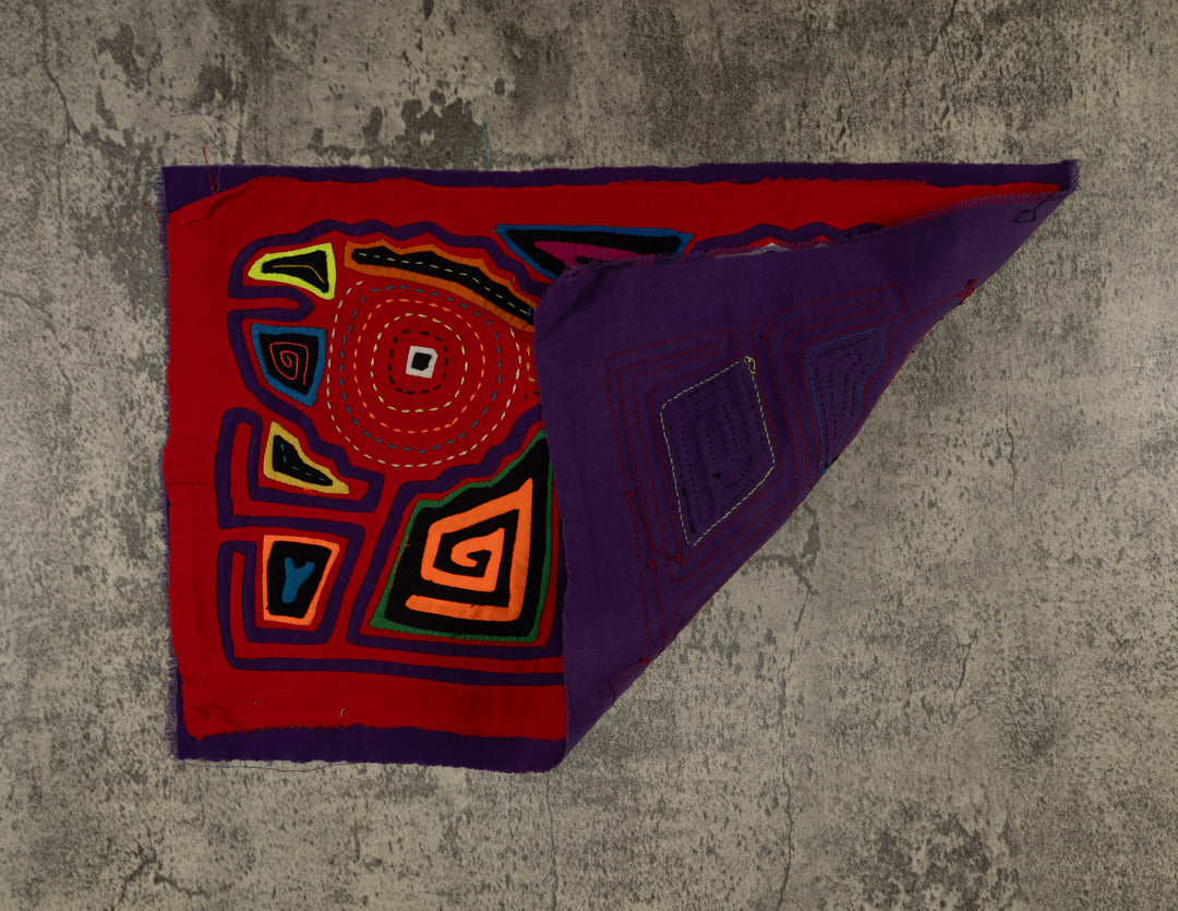 Red Bird Talking Out Of Both sides Of Mouth Mola