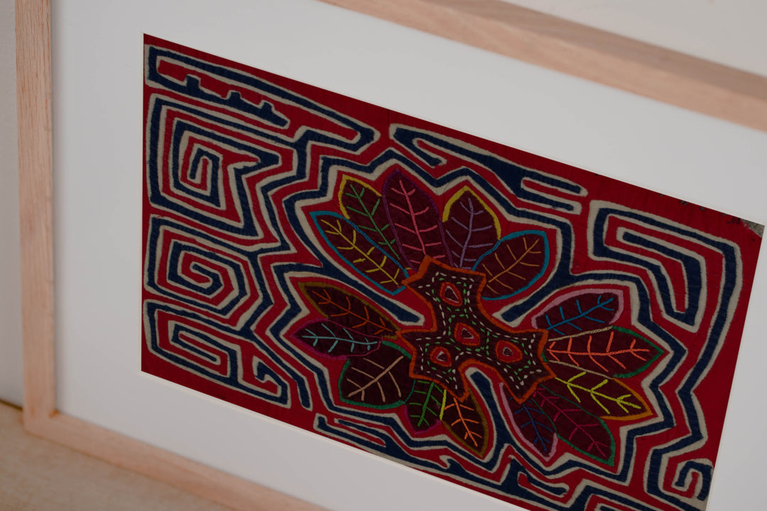 Classic Red White And Blue Floral Flower Mola