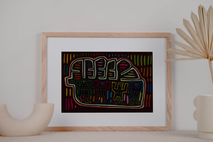 Burgundy And White Boat People Mola