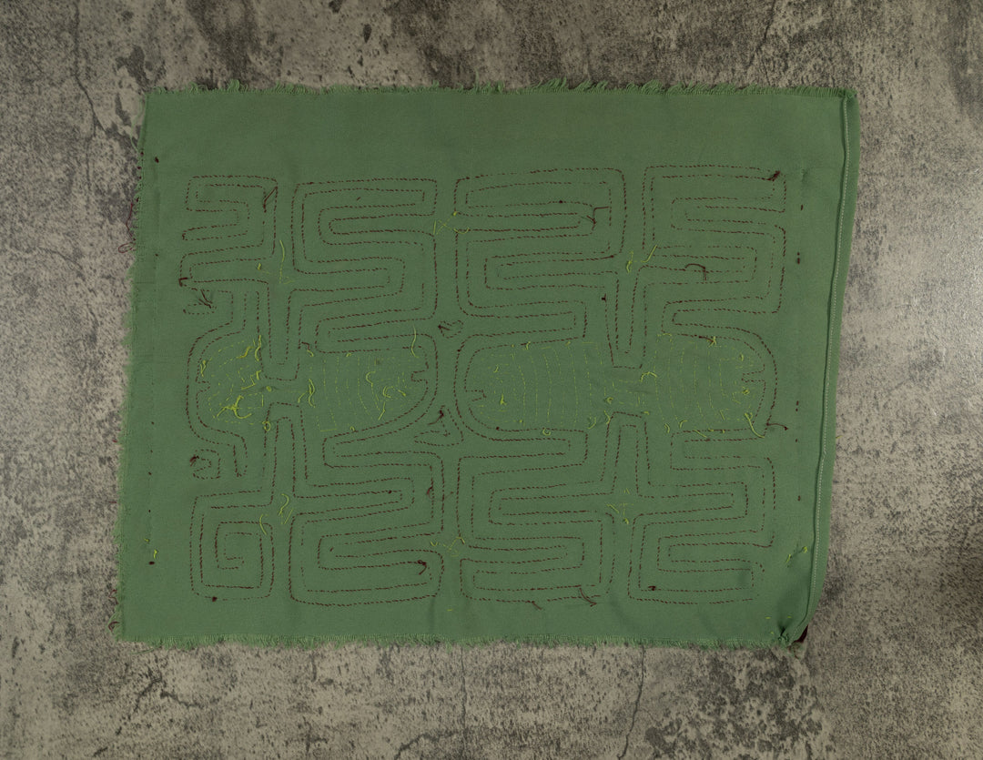 Classic Maroon And Gray Guppie Fish Mola