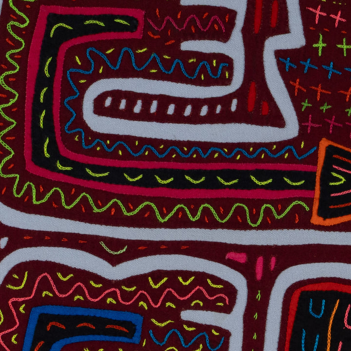 Traditional Red And Blue Look Mom Muscles Mola