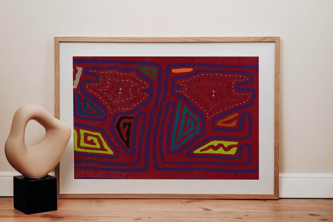 Vintage Red Speaking Out Of Both sides Of Mouth Mola