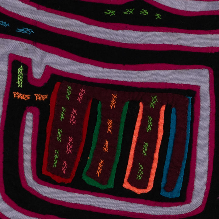 Black Red And Blue Optical Illusion Bird Mola