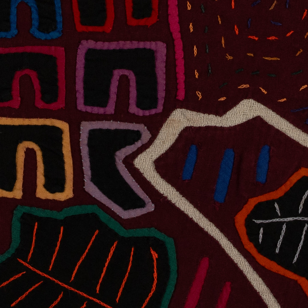 Classic Burgundy And White Puppy Dog Mola