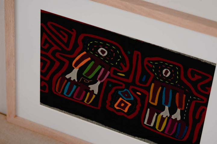 Classic Black And Red Bird Mola