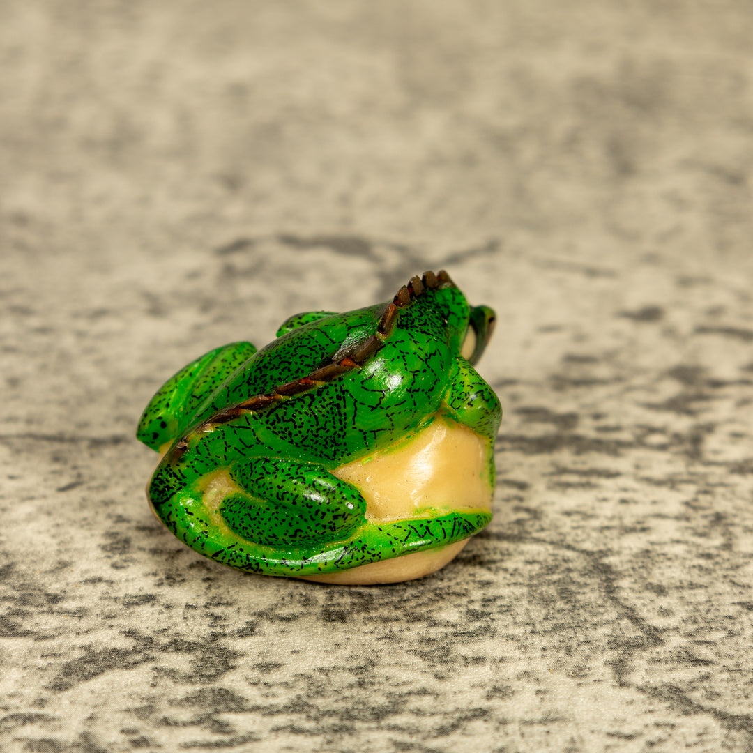 Green Iguana Lizard Tagua Nut Carving