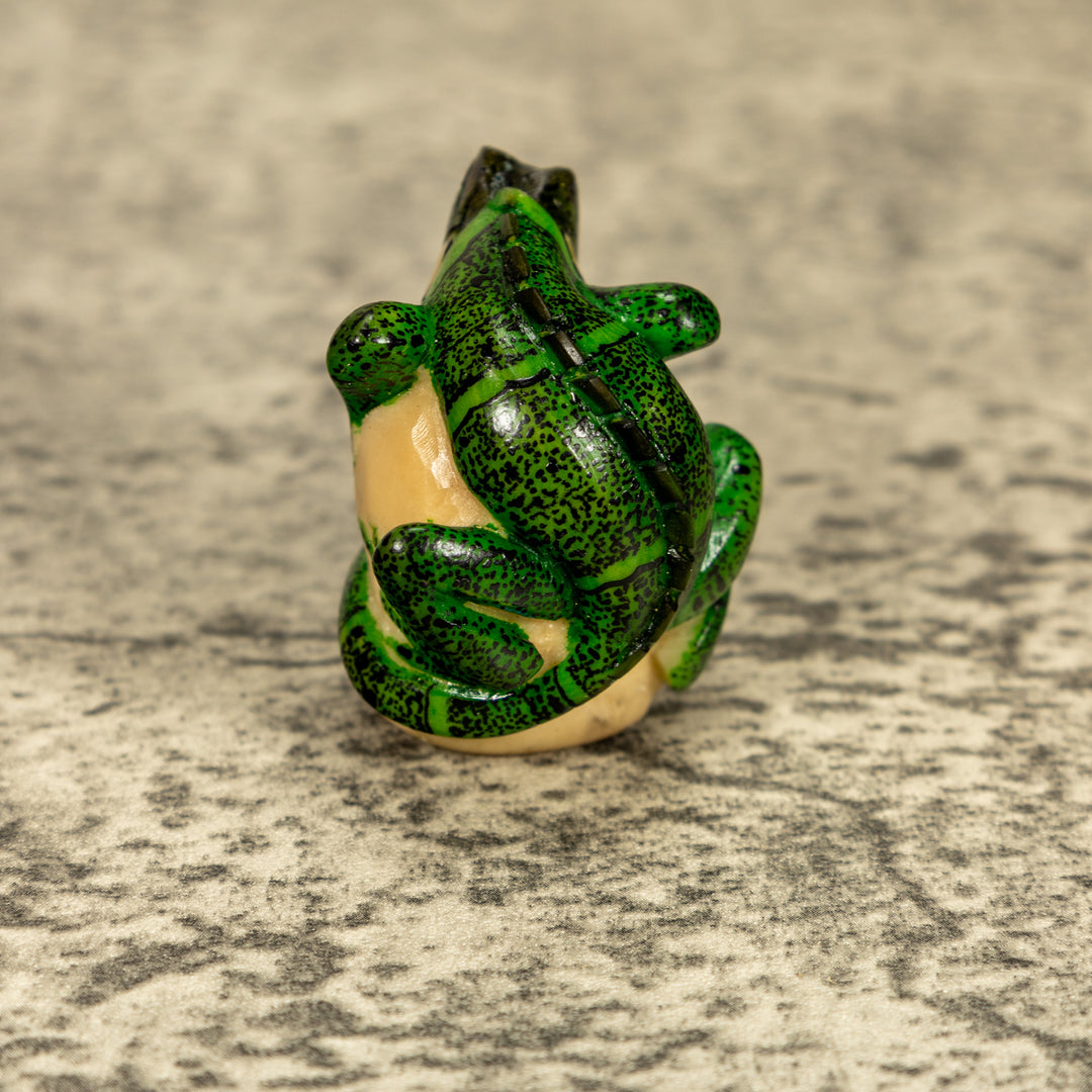 Green Iguana Lizard Tagua Nut Carving