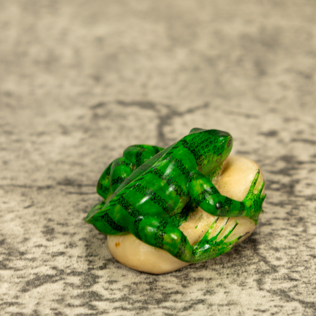 Green Iguana Lizard Tagua Nut Carving