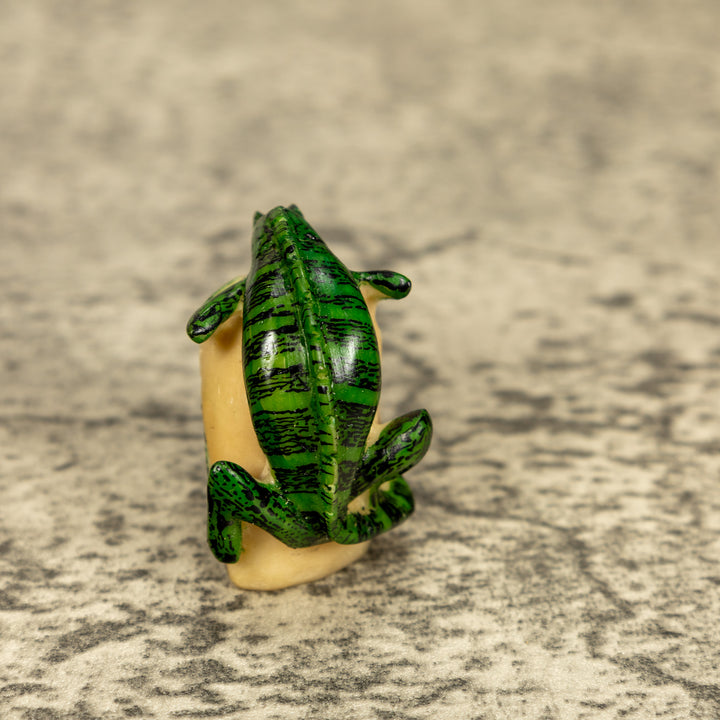 Green Iguana Lizard Tagua Nut Carving