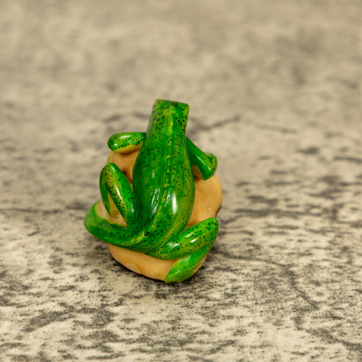 Green Iguana Lizard Tagua Nut Carving