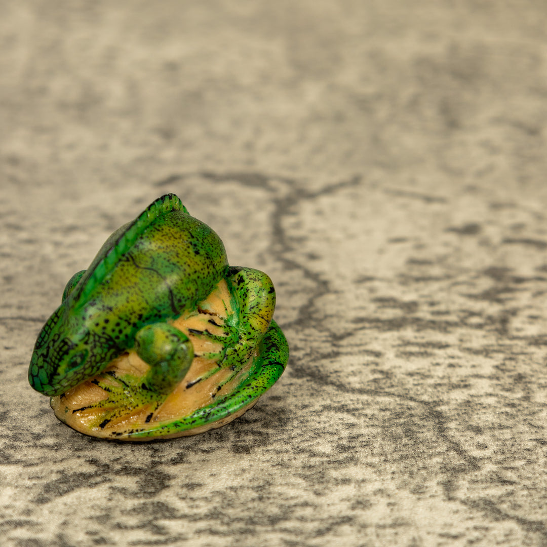 Green Iguana Lizard Tagua Nut Carving