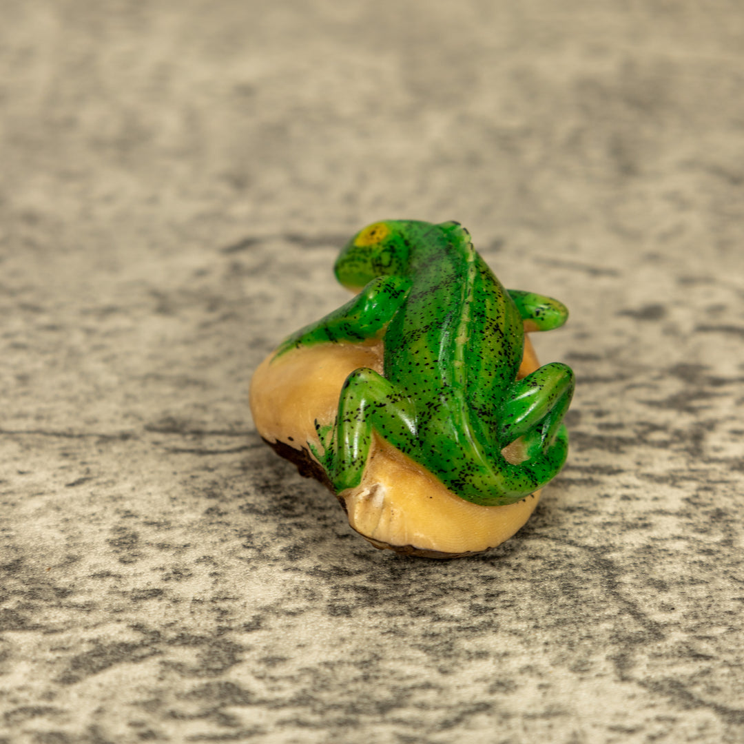 Green Iguana Lizard Tagua Nut Carving
