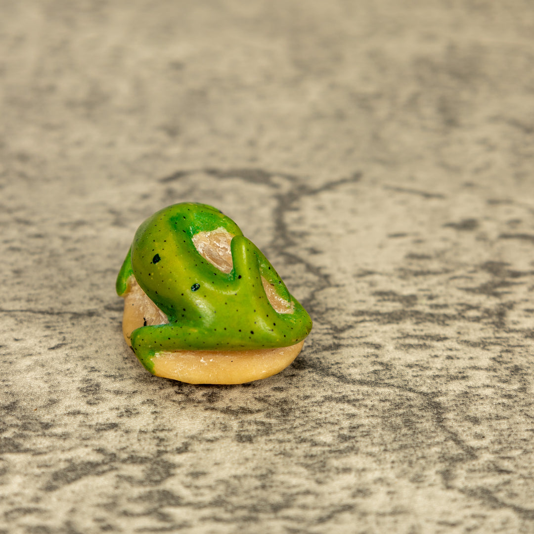 Green Gecko Lizard Tagua Nut Carving