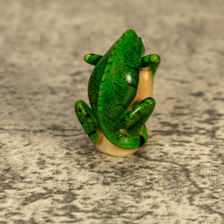 Green Iguana Lizard Tagua Nut Carving