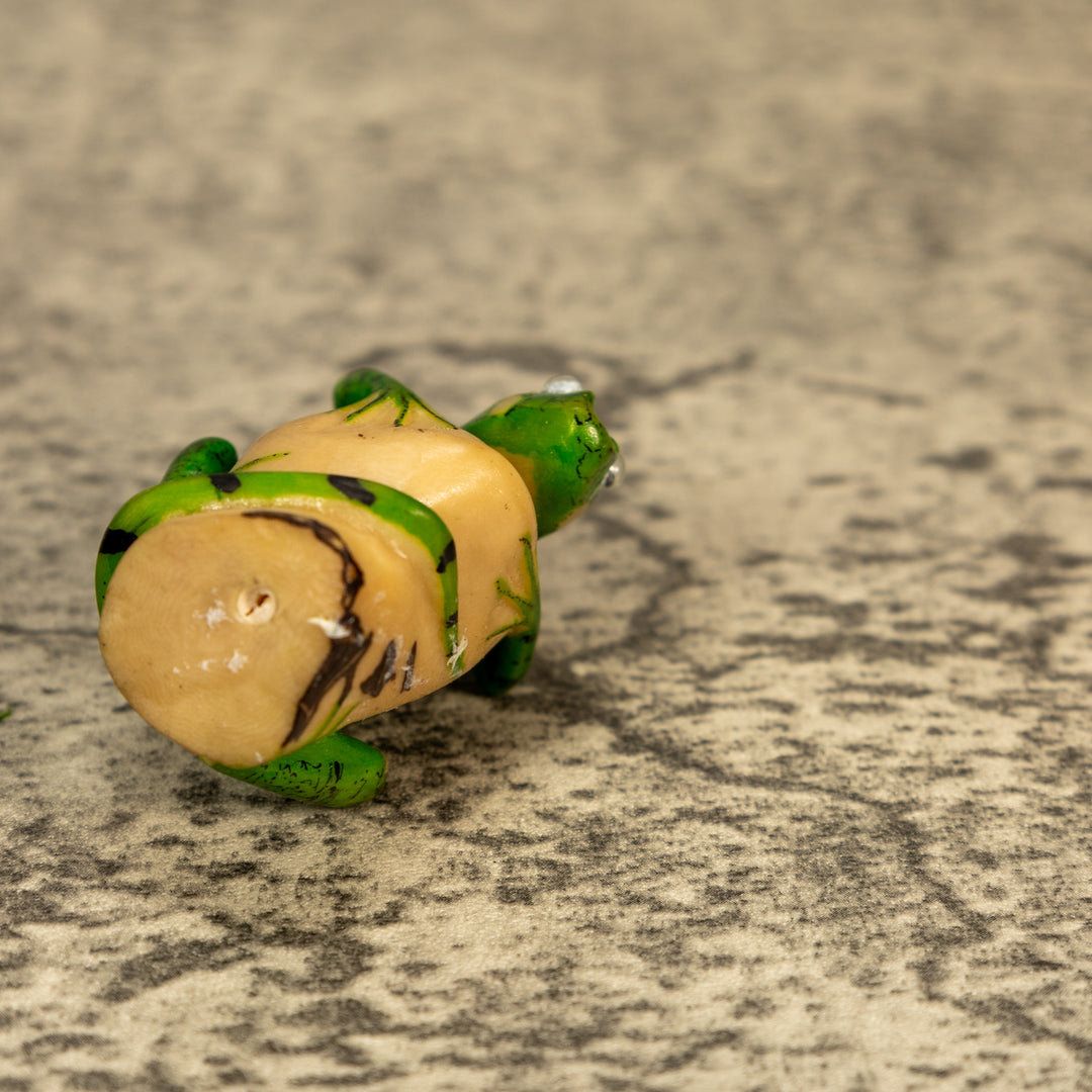 Green Iguana Lizard Tagua Nut Carving