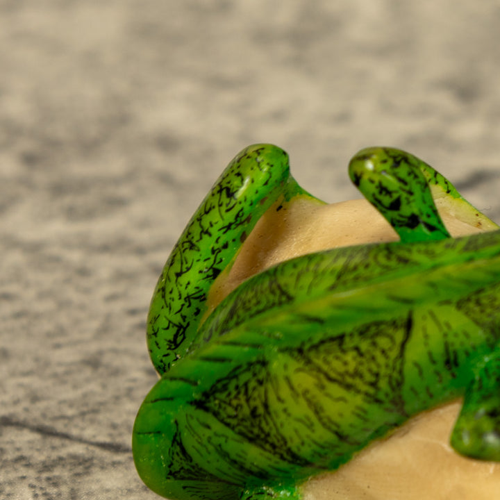 Green Iguana Lizard Tagua Nut Carving