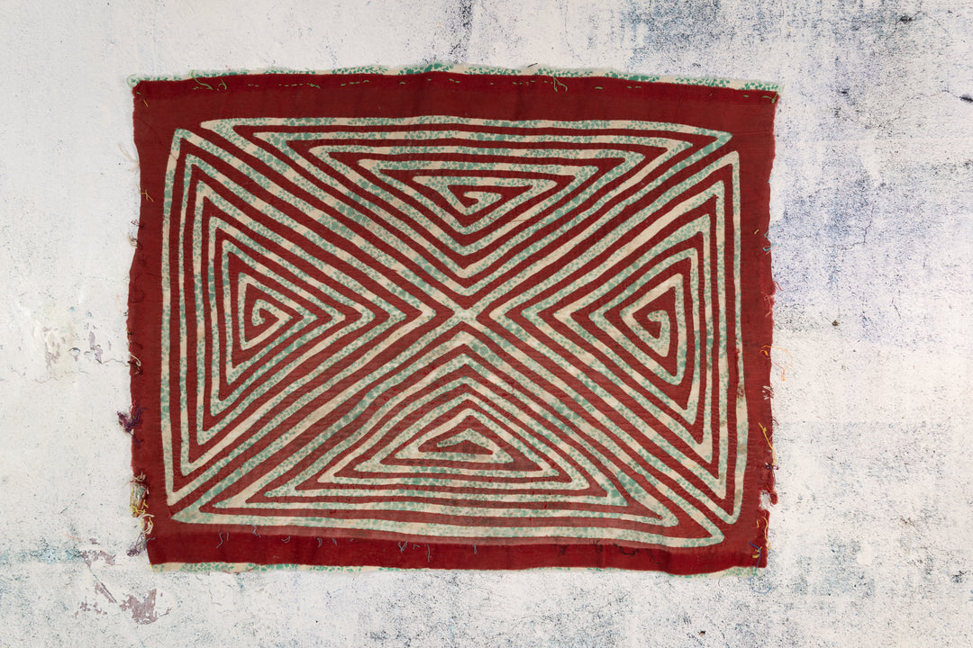 Vintage Maroon Classic Design Mola