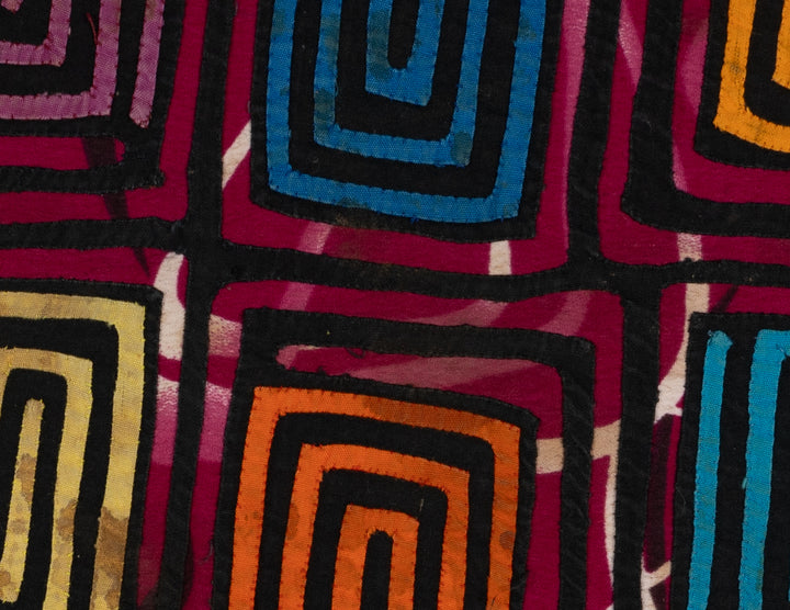 BARGAIN Black And Purple Greek Key Mola