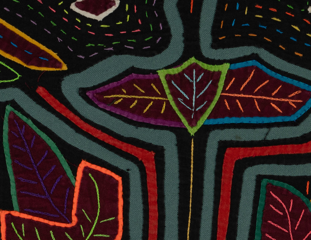 Black And Blue Puppy Dog Kisses Mola