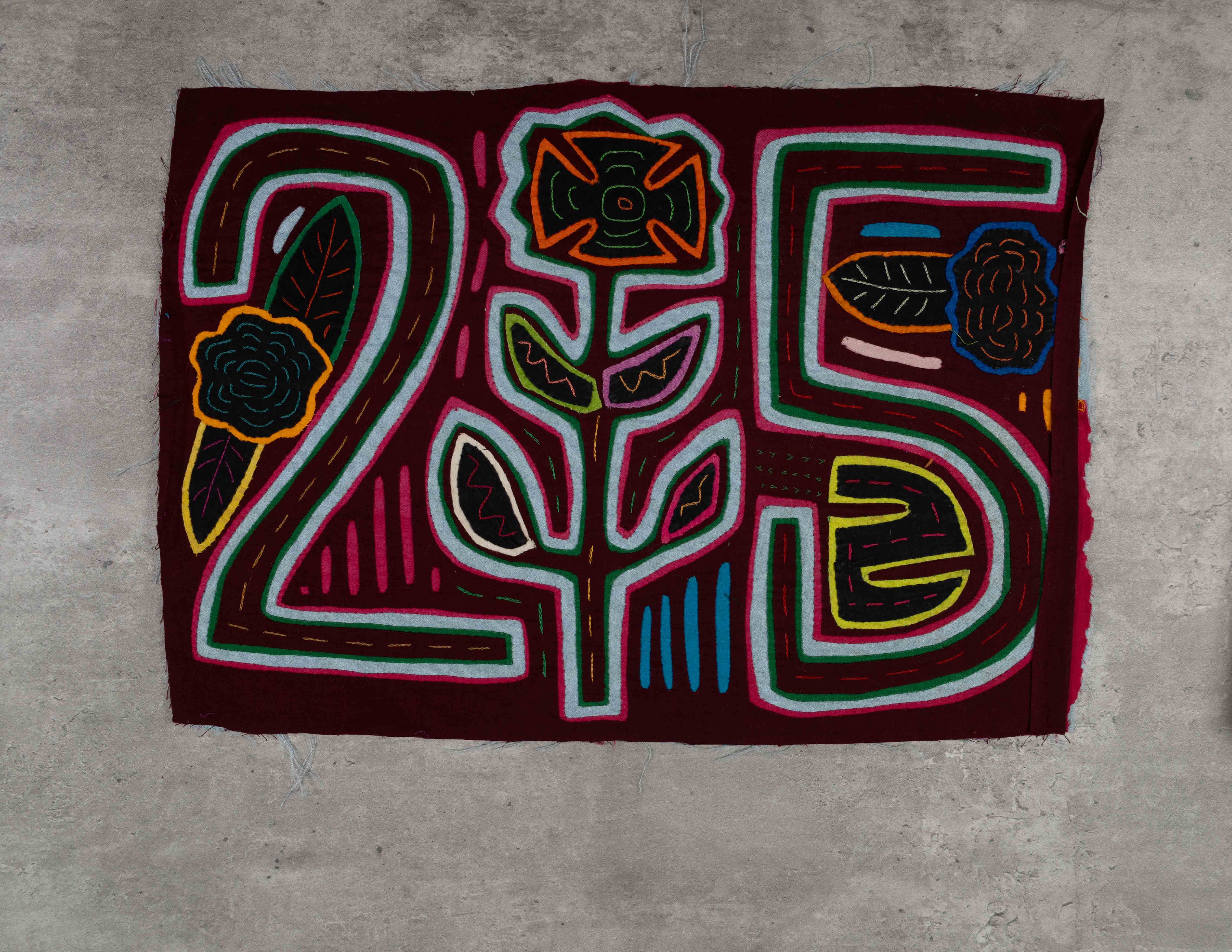 Burgundy And Blue Flower With the Famous "25" Mola