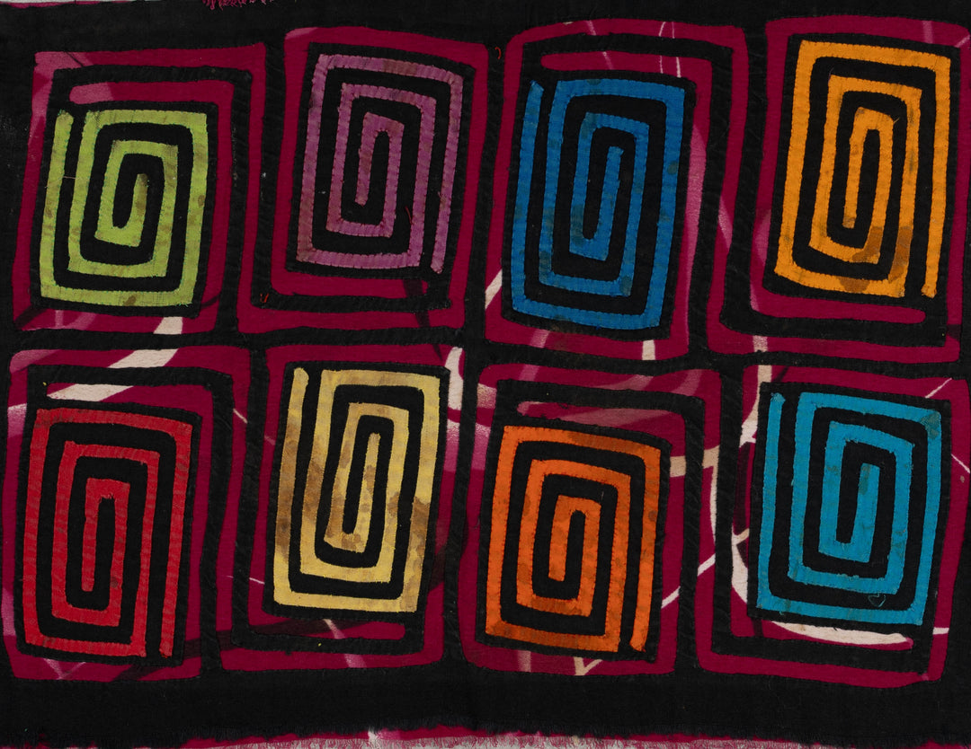 BARGAIN Black And Purple Greek Key Mola