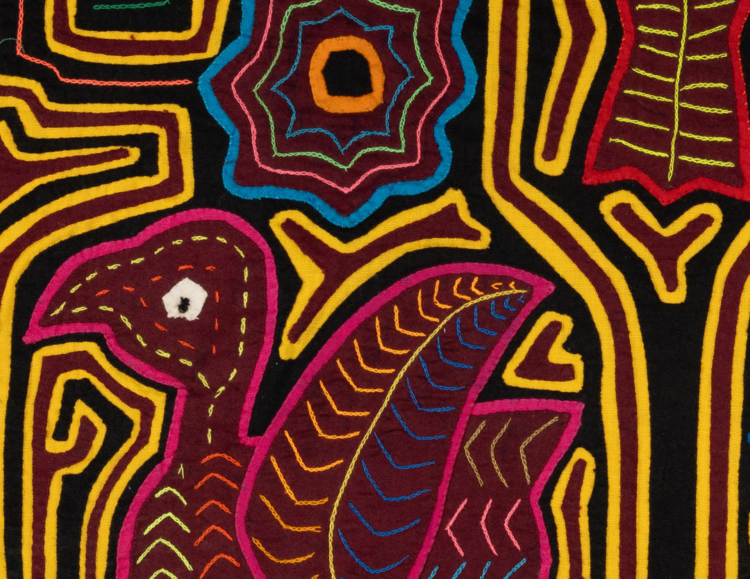 Black And Gold Swan Lake Bird Mola