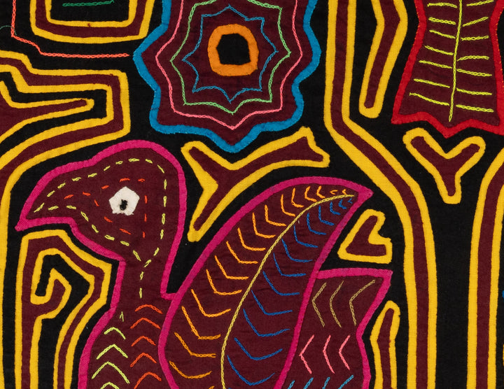 Black And Gold Swan Lake Bird Mola