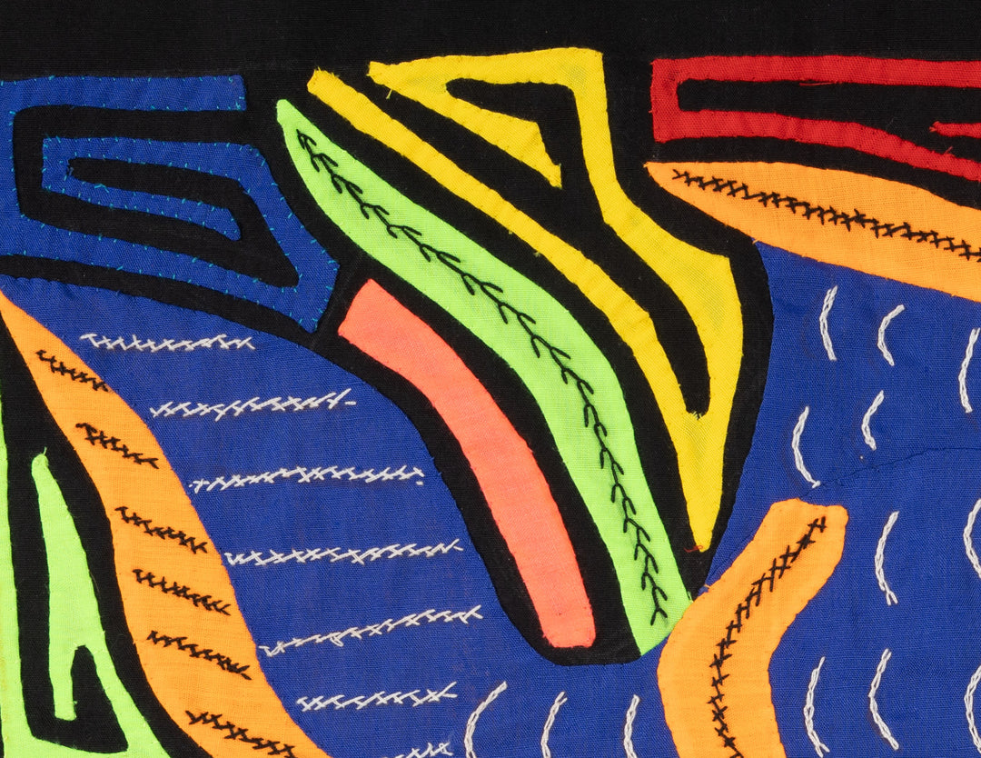 Blue And Gold Tropical Angel Fish Mola