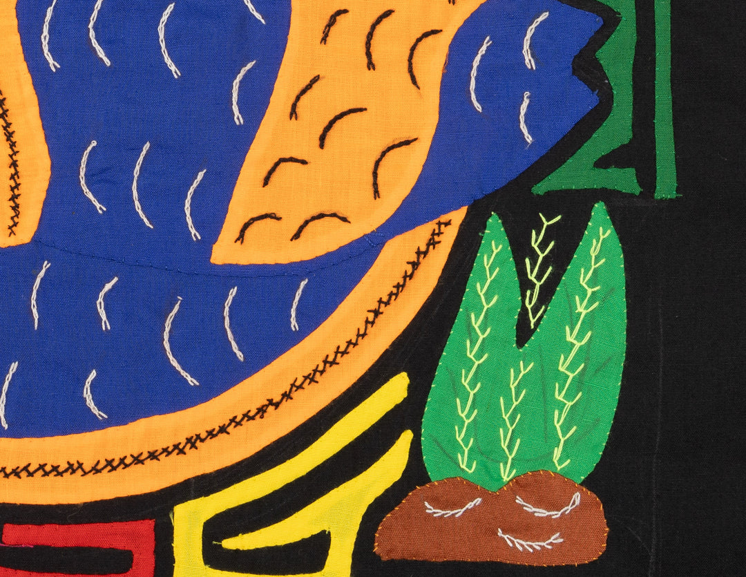 Blue And Gold Tropical Angel Fish Mola