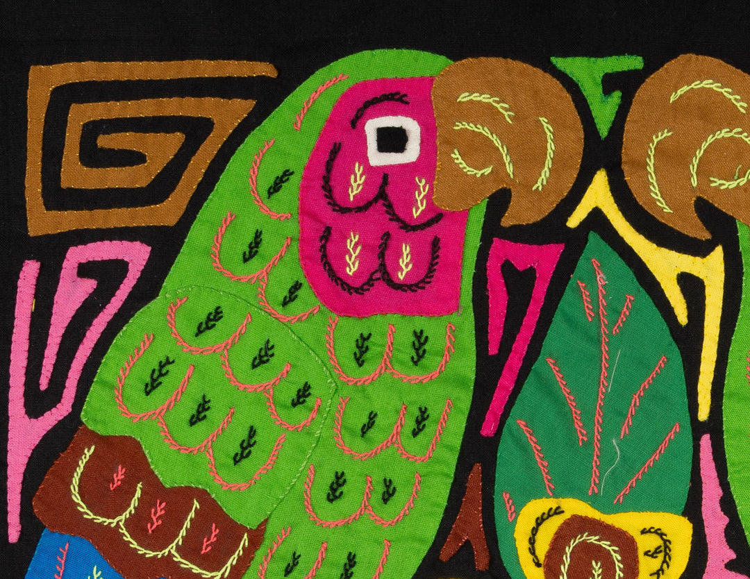 Two Green And Red Parrot Bird Mola