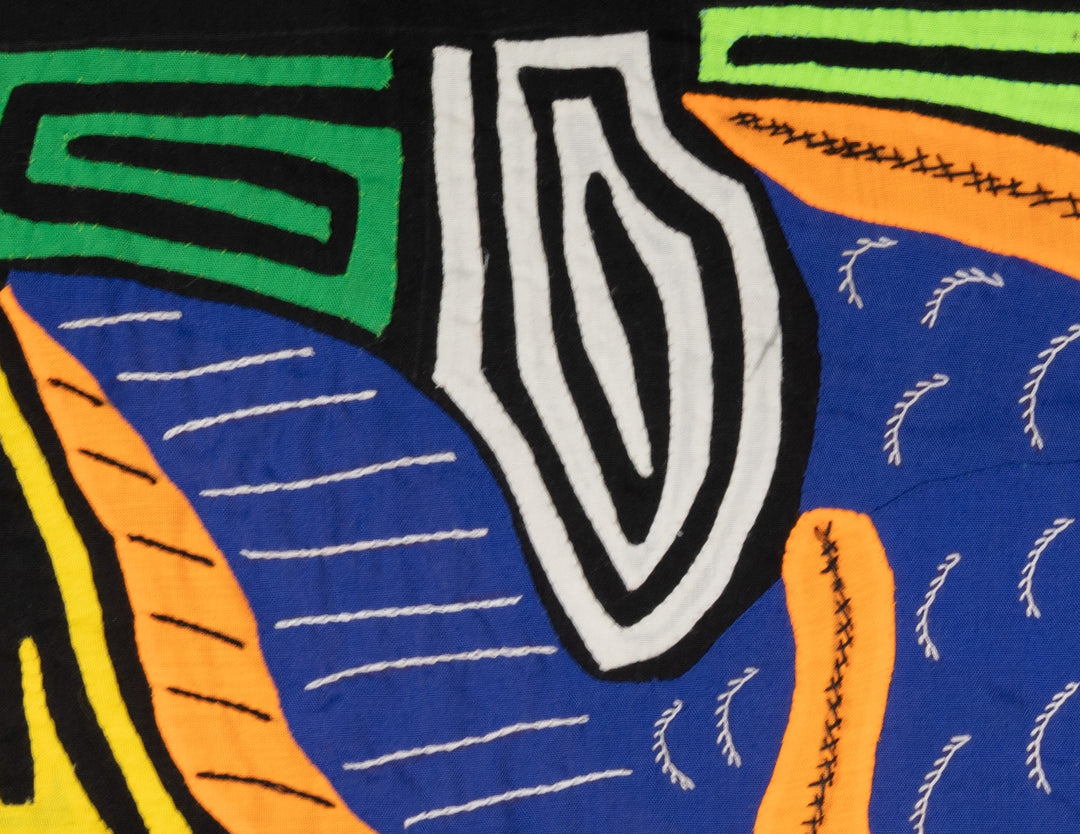 Blue And Gold Tropical Angel Fish Mola