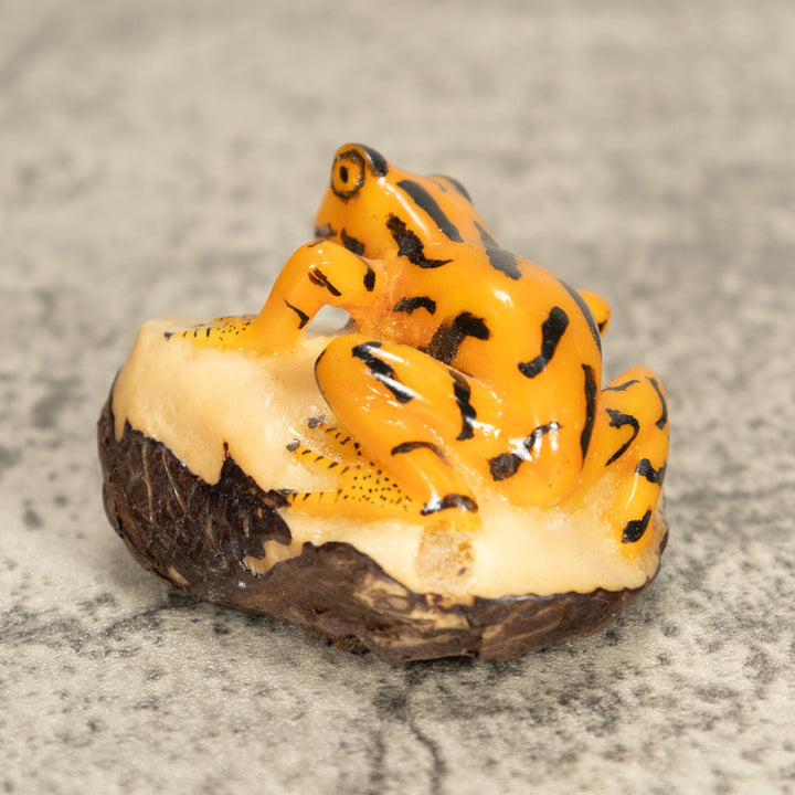 Vintage Frog Tagua Nut Carving