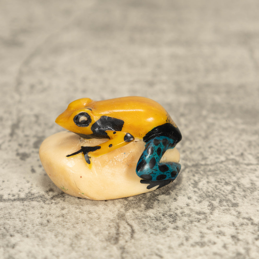 Vintage Frog Tagua Nut Carving