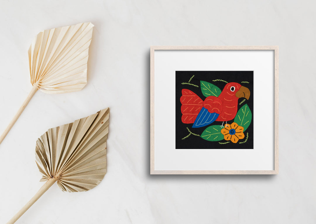 Red And Blue Parrot Bird Molita