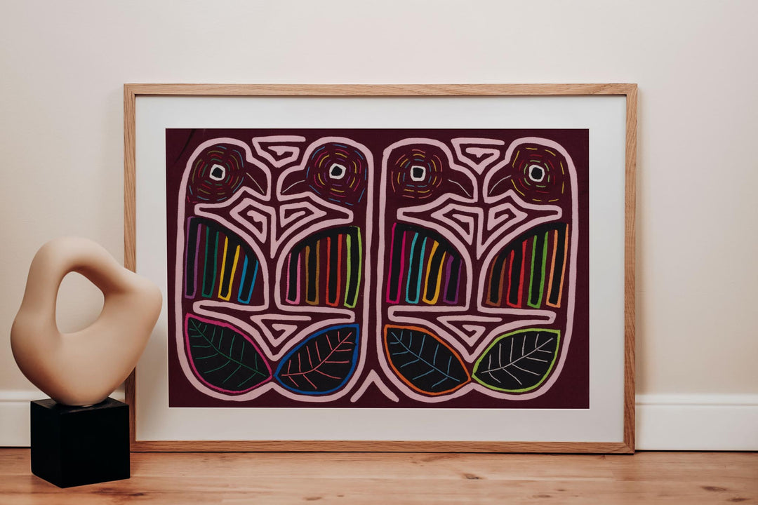 Maroon Lovebird Mola