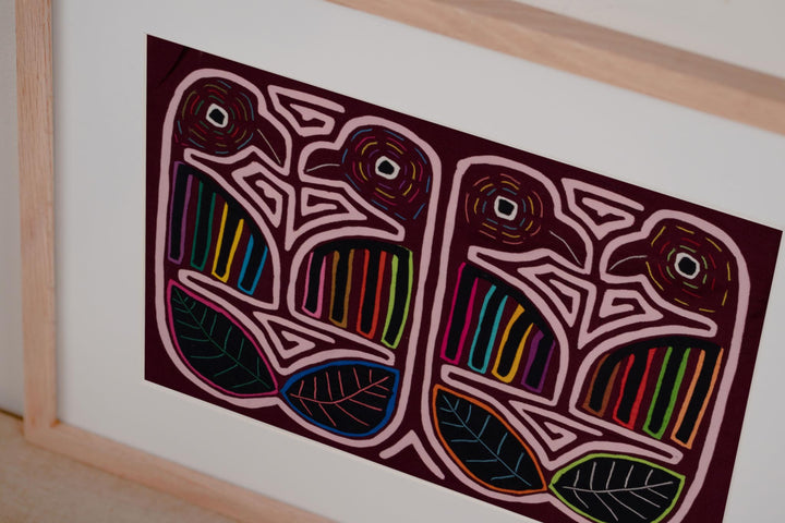 Maroon Lovebird Mola