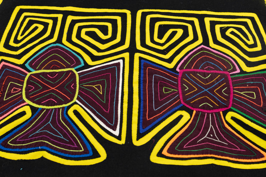 Kuna Indian Hand Sewn Four Leaf Clover Mola Panama