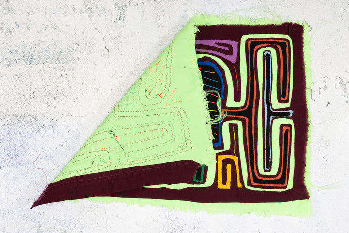 Parrot Bird on Swing Mola