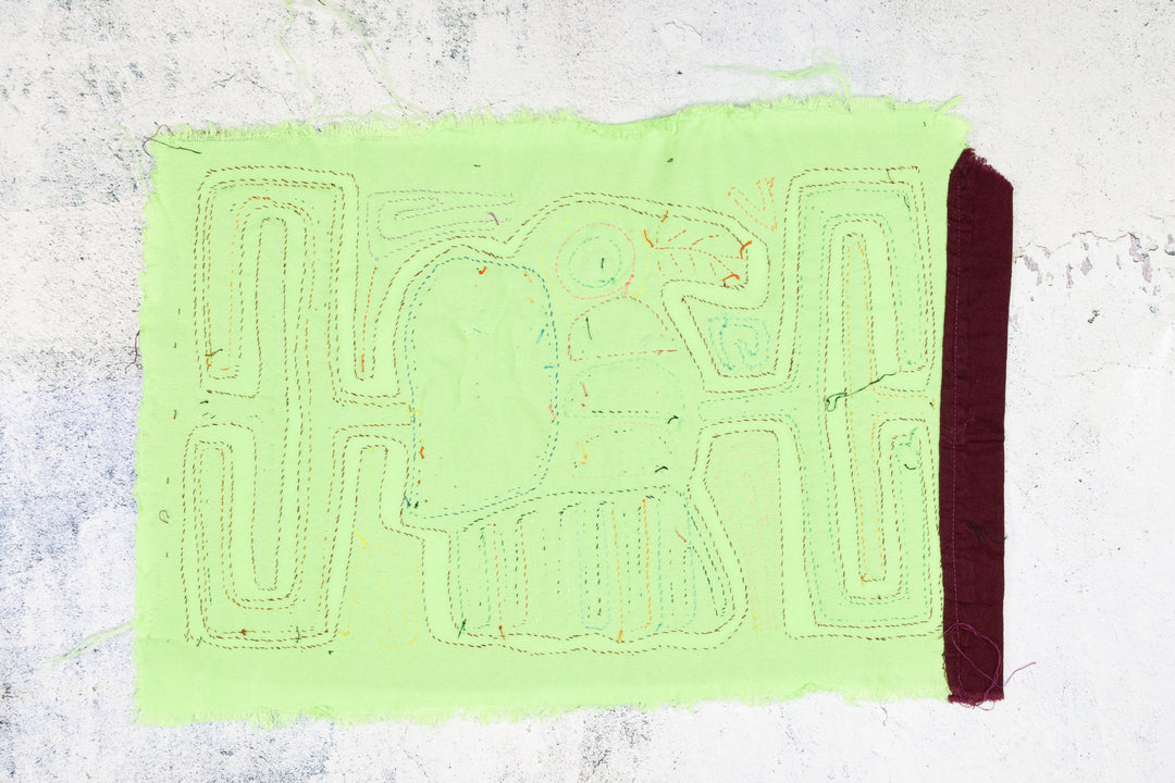 Parrot Bird on Swing Mola