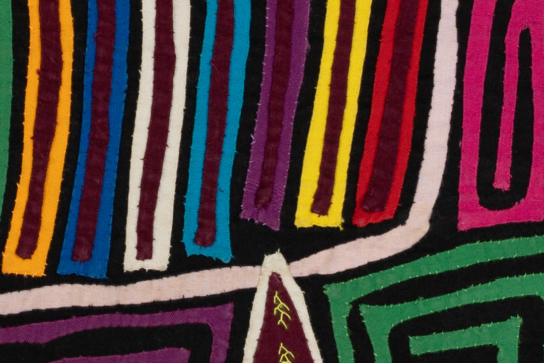 Rainbow Puppy Dog Mola