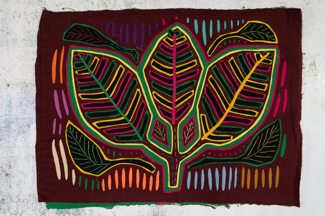 Canada Cloverleaf Mola